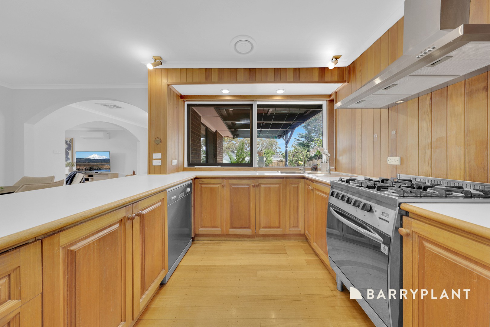 7 Statesman Crescent, Mill Park, VIC 3082, Mill Park - Thumbnail 4