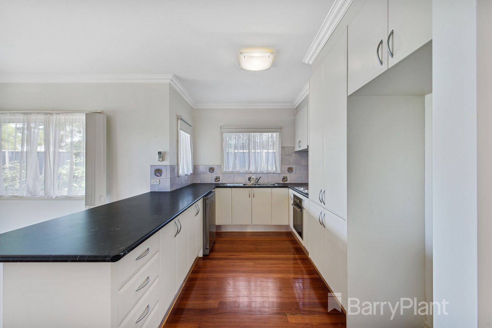 7 Stewart CrescentRockbank, VIC 3335, Rockbank - Thumbnail 3