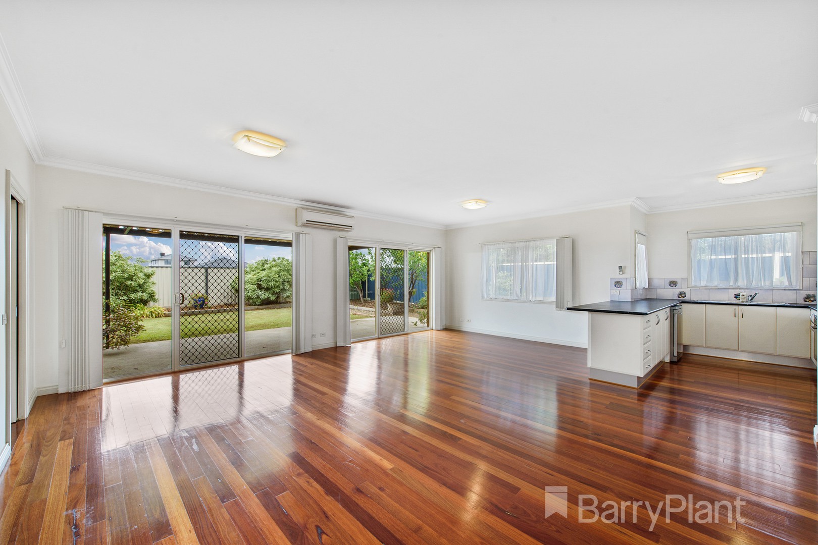7 Stewart CrescentRockbank, VIC 3335, Rockbank - Thumbnail 4