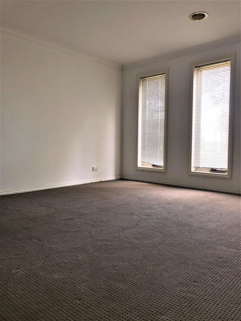 7 Stony Street, Manor Lakes, VIC 3024 - Thumbnail 2 - 04/10/2021