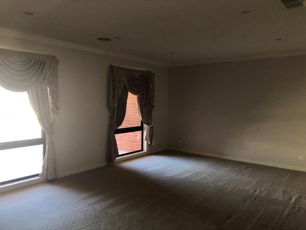 7 Streeton Drive, Shepparton, VIC 3630 - Thumbnail 2 - 06/12/2021