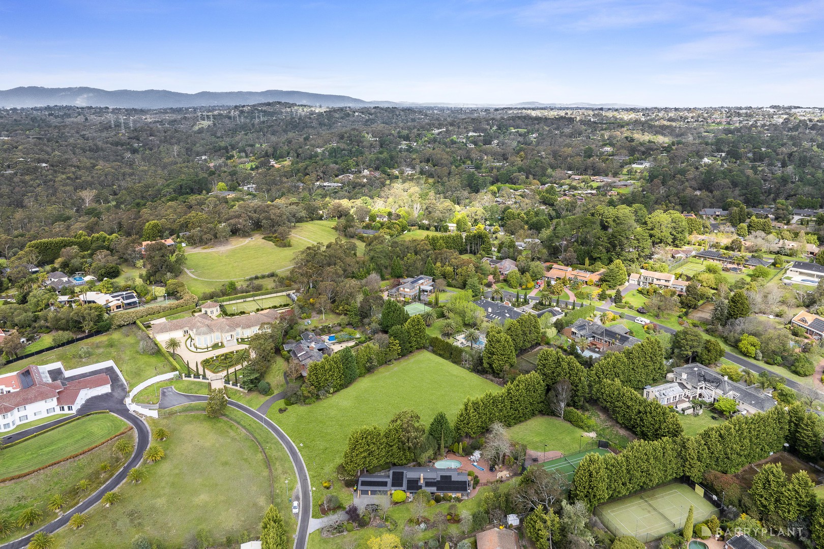 7 Stringers Rise, Donvale, VIC 3111 - Thumbnail 2 - 25/09/2025