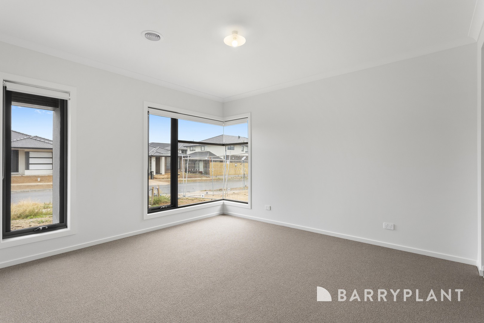 7 Sunburnt Circuit, Clyde North, VIC 3978, Clyde North - Thumbnail 6