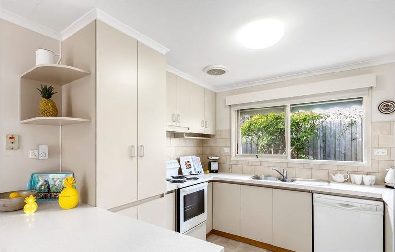 7 Sussex Avenue, Mornington, VIC 3931, Mornington - Thumbnail 2