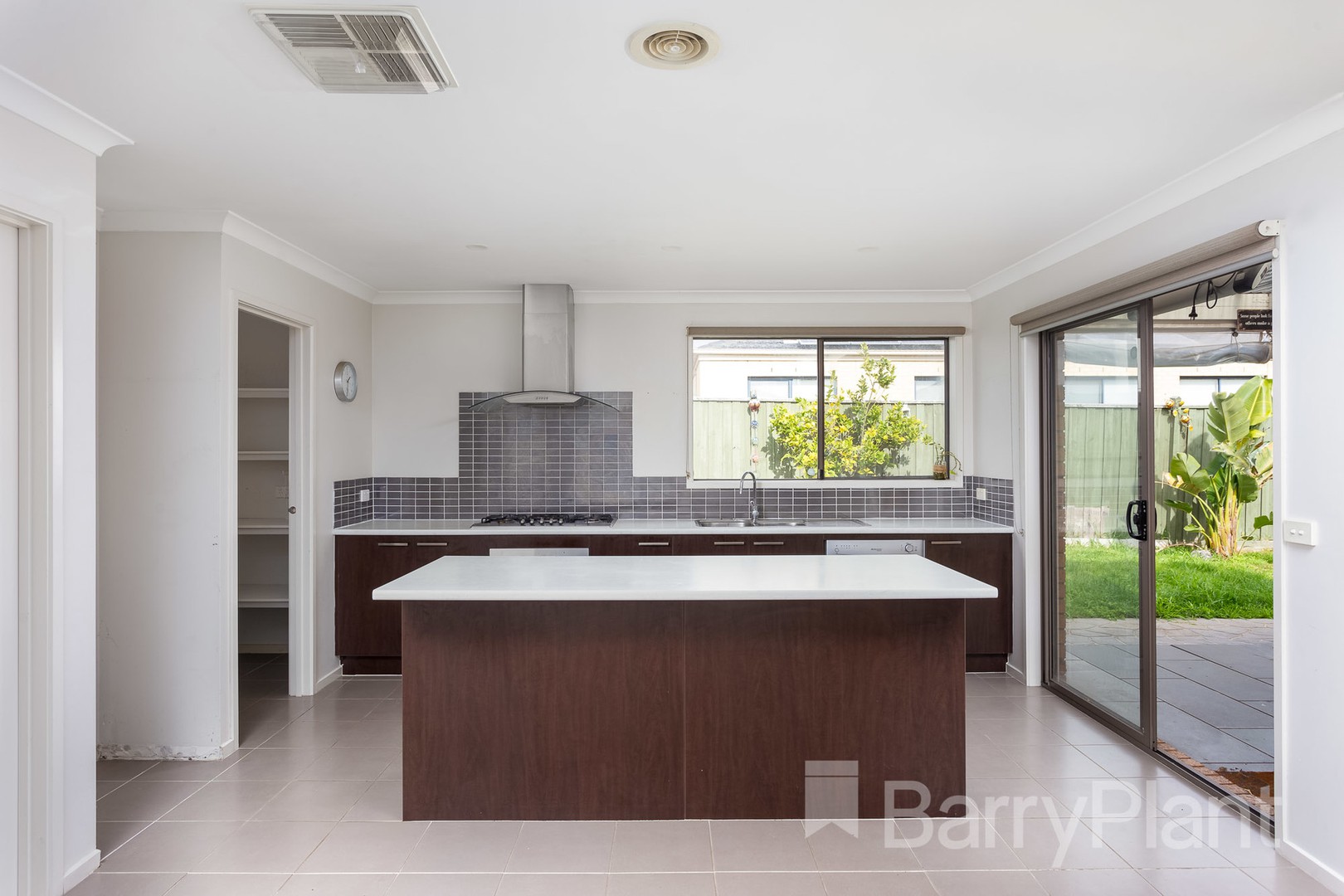 7 Tamar Avenue, Point Cook, VIC 3030, Point Cook - Thumbnail 2