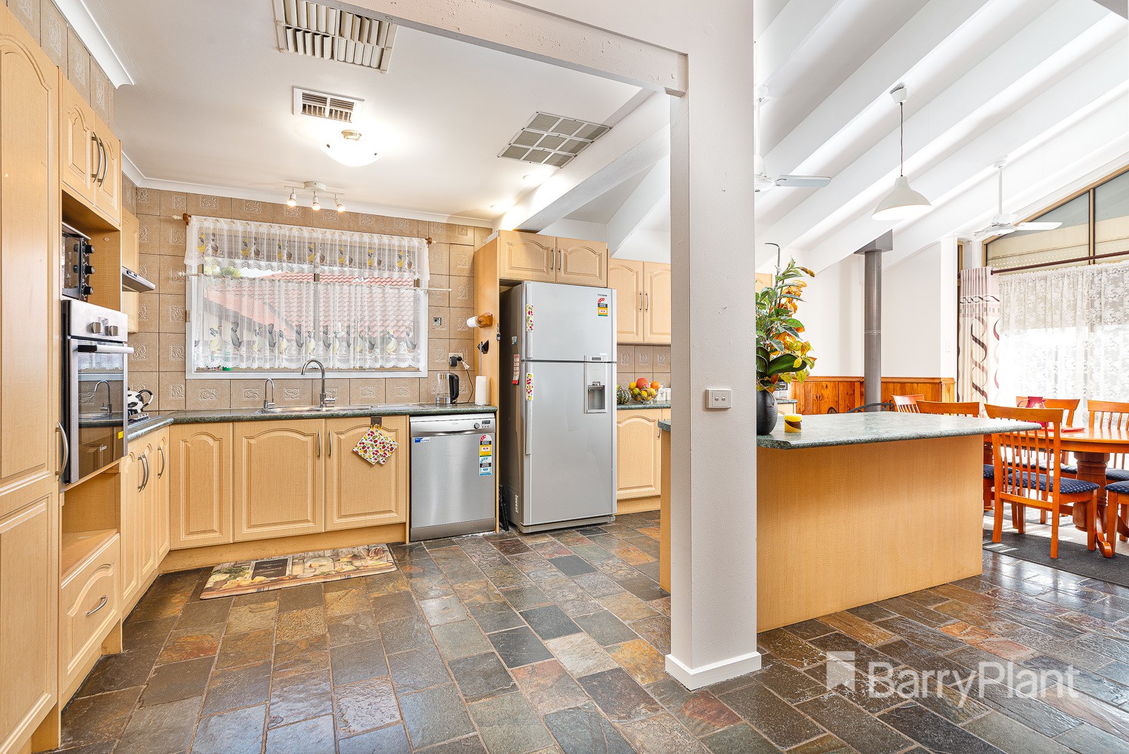 7 Tamboon CourtMeadow Heights, VIC 3048, Meadow Heights - Thumbnail 4