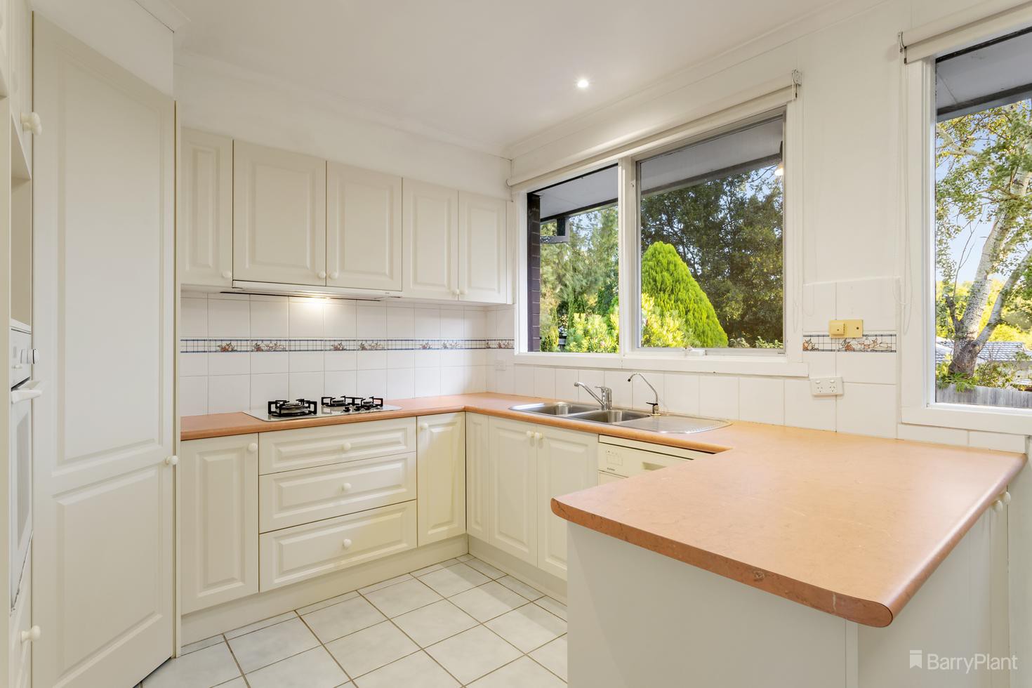 7 Teak Court, Doncaster, VIC 3108, Doncaster - Thumbnail 3