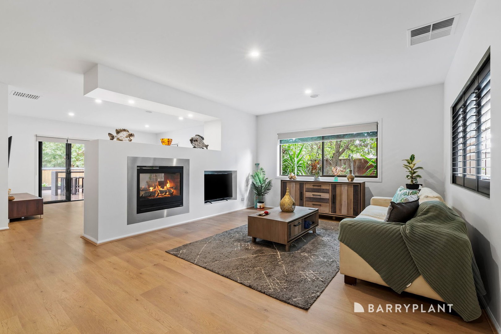 7 Textel Street, Doreen, VIC 3754 - Thumbnail 2 - 08/04/2026