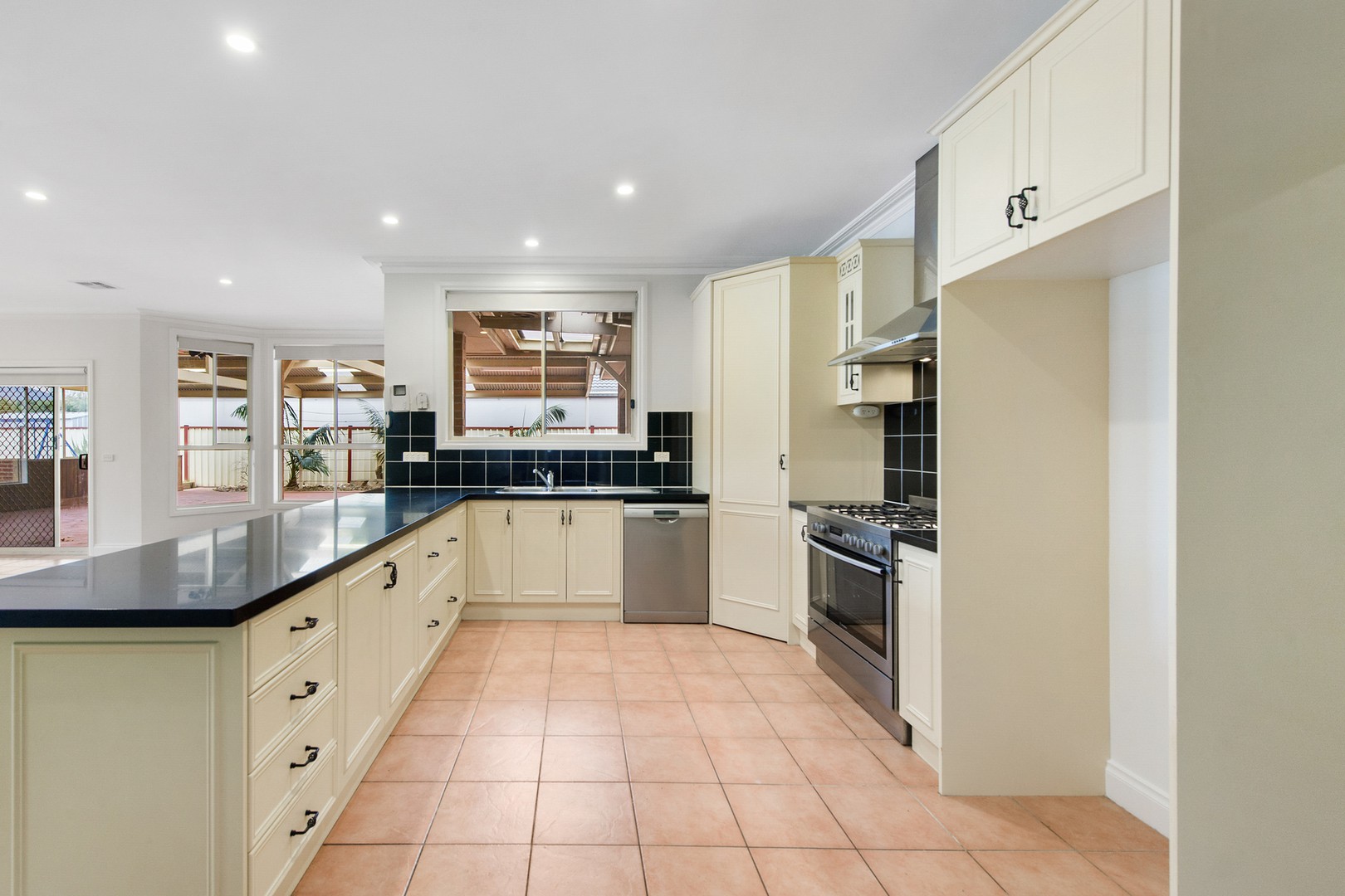 7 The Peak, Hillside, VIC 3037, Hillside - Thumbnail 7