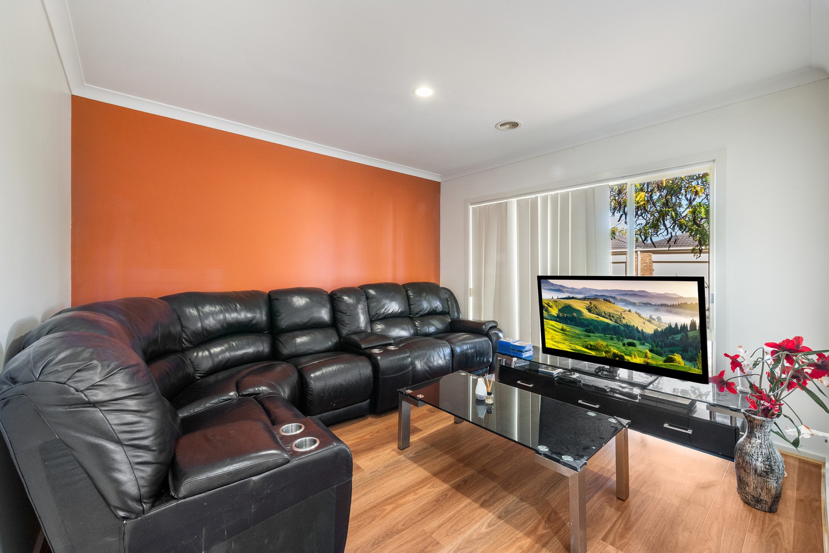 7 Tintern Loop, Hillside, VIC 3037 - Thumbnail 2 - 01/05/2023
