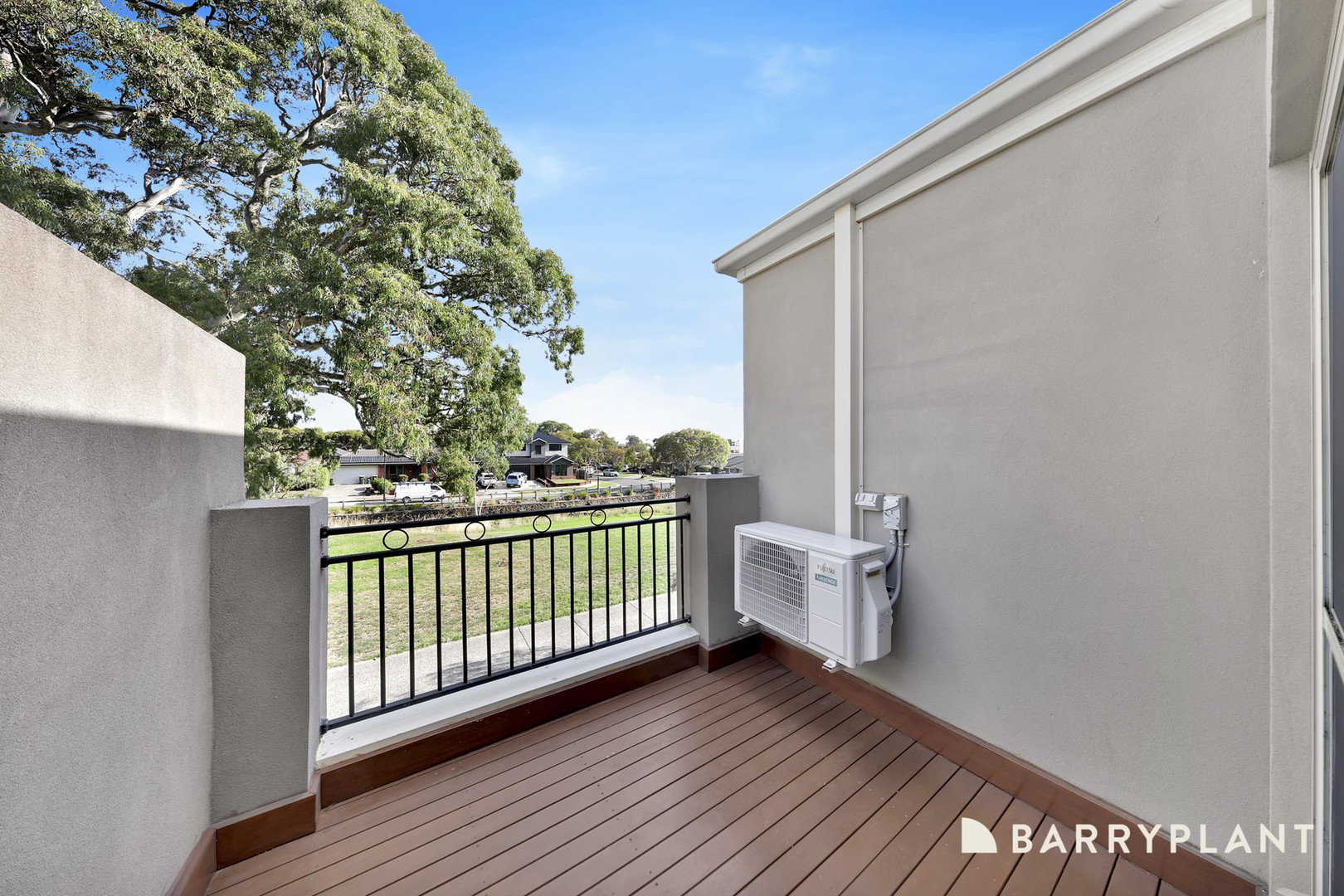 7 Tintern Terrace, South Morang, VIC 3752 - Thumbnail 2 - 12/03/2026