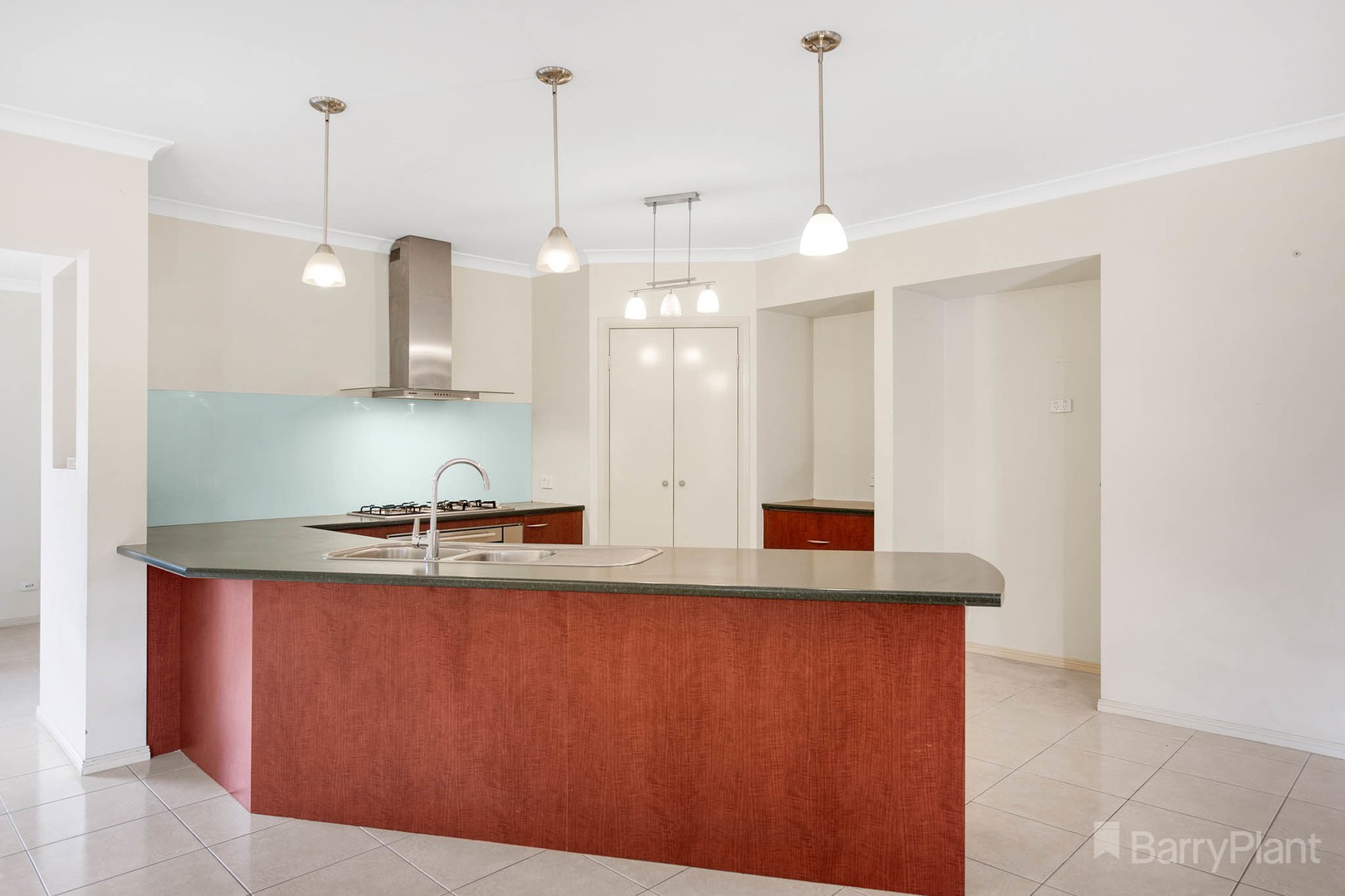7 Veitch Court, Pakenham, VIC 3810, Pakenham - Thumbnail 2