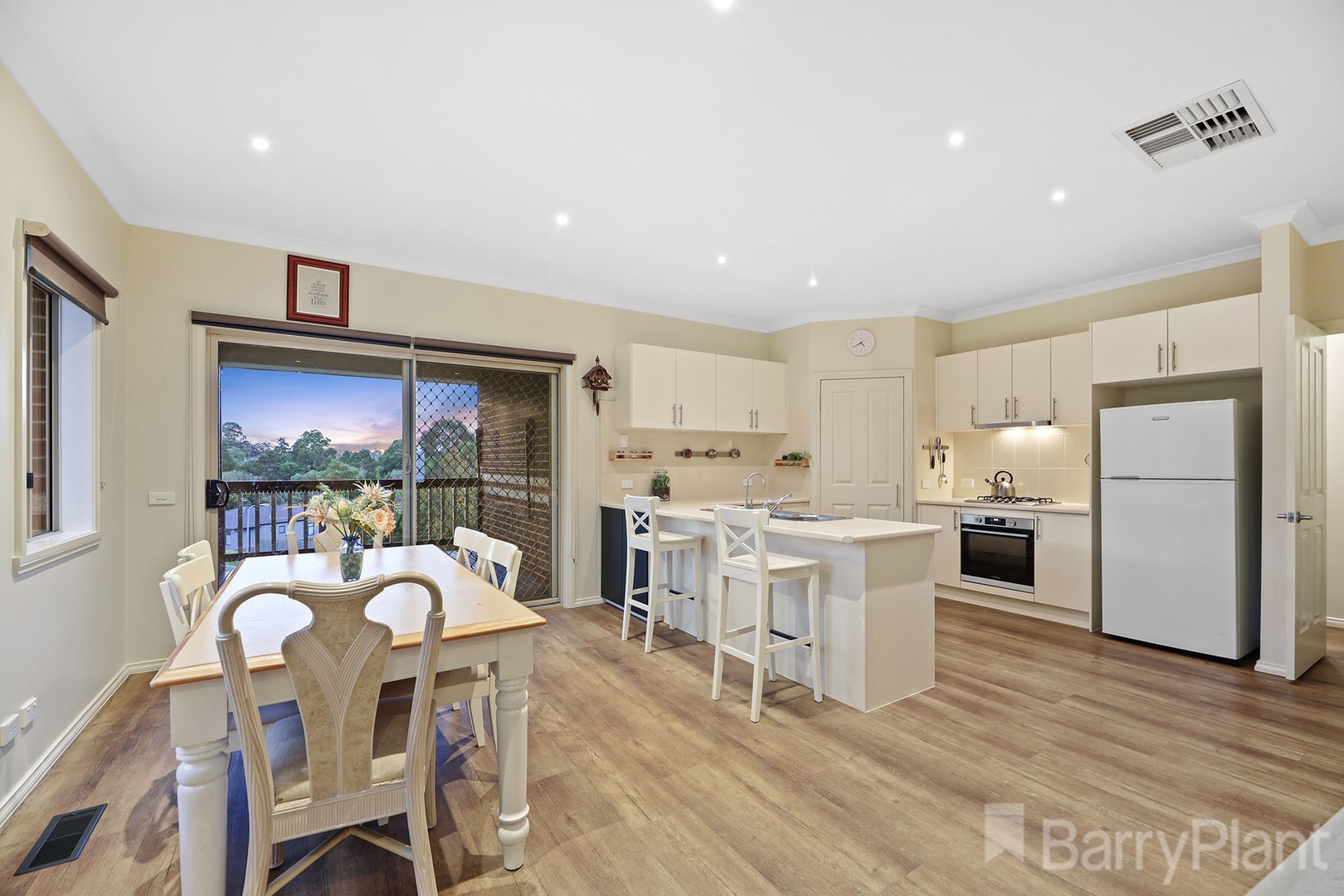 7 Vivian Court, Drouin, VIC 3818, Drouin - Thumbnail 5