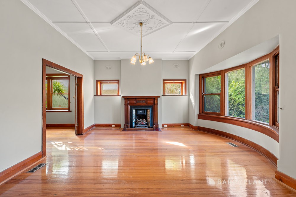 7 Warringal Place, Eaglemont, VIC 3084 - Thumbnail 2 - 08/08/2024