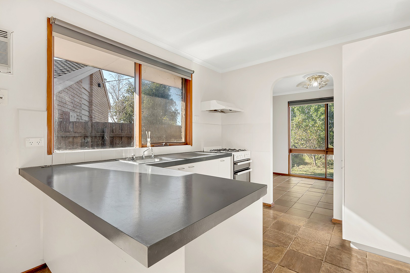 7 Watchet Court, Craigieburn, VIC 3064, Craigieburn - Thumbnail 3