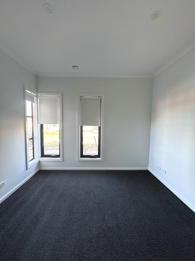 7 Waterfern Street, Fraser Rise, VIC 3336, Fraser Rise - Thumbnail 4