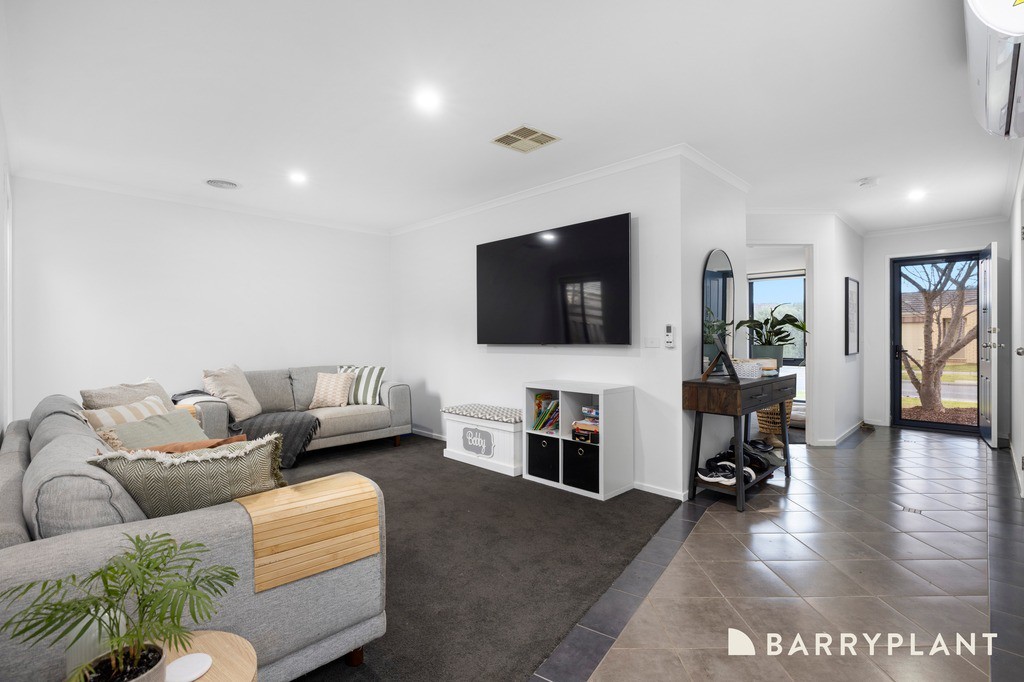 7 Westmill Vista, Melton West, VIC 3337, Melton West - Thumbnail 2