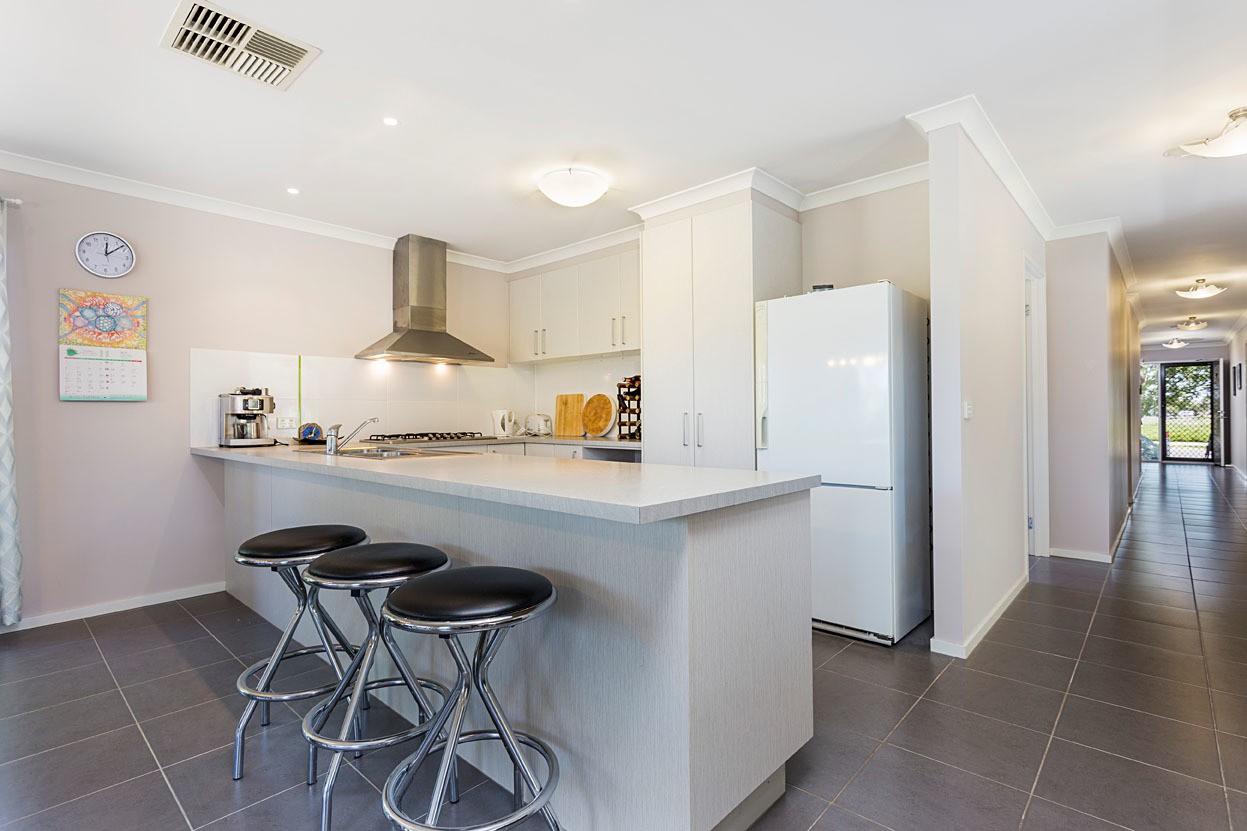 7 Whisper Boulevard, Point Cook, VIC 3030, Point Cook - Thumbnail 4