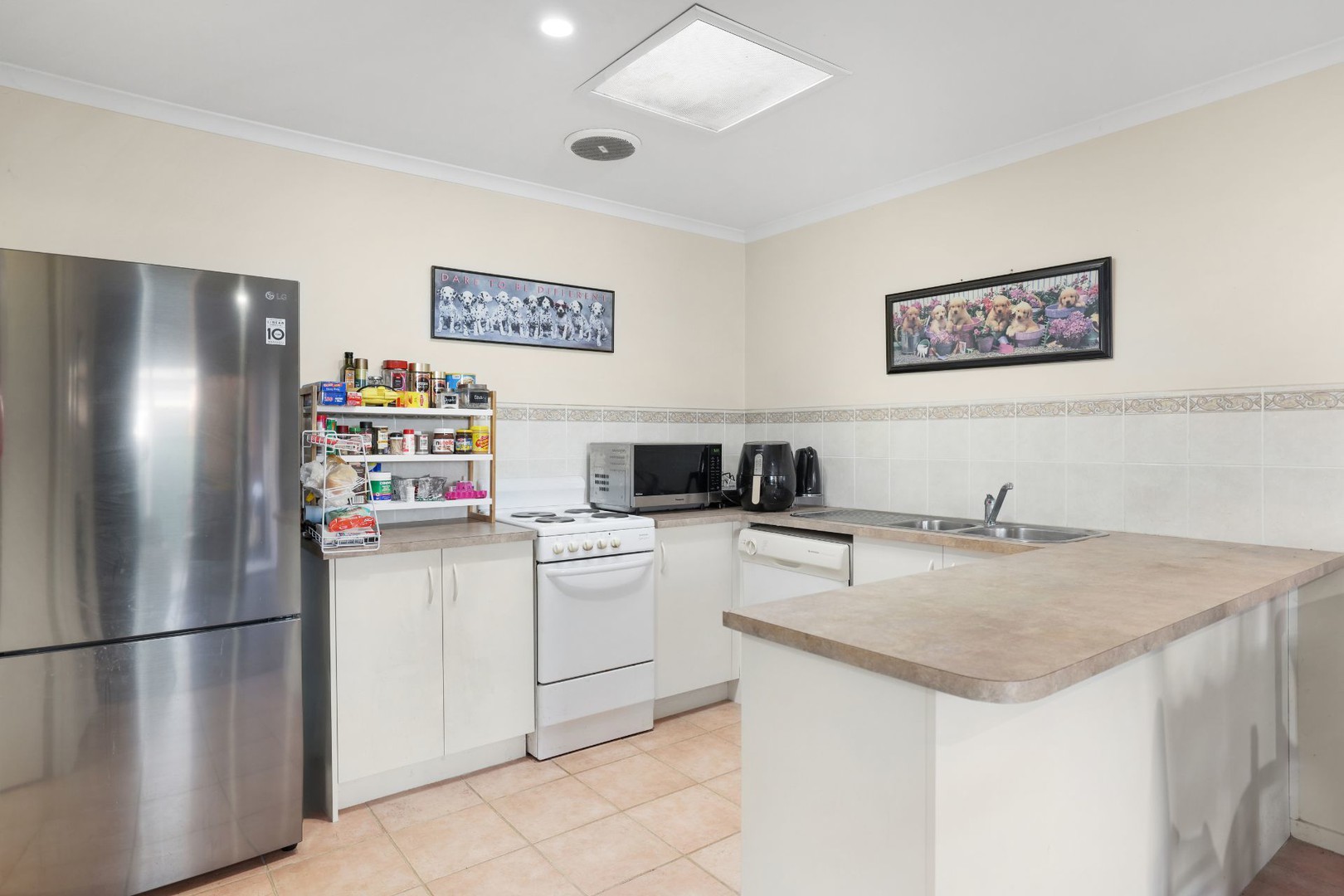 7 Windle Terrace, Burnside, VIC 3023, Burnside - Thumbnail 3