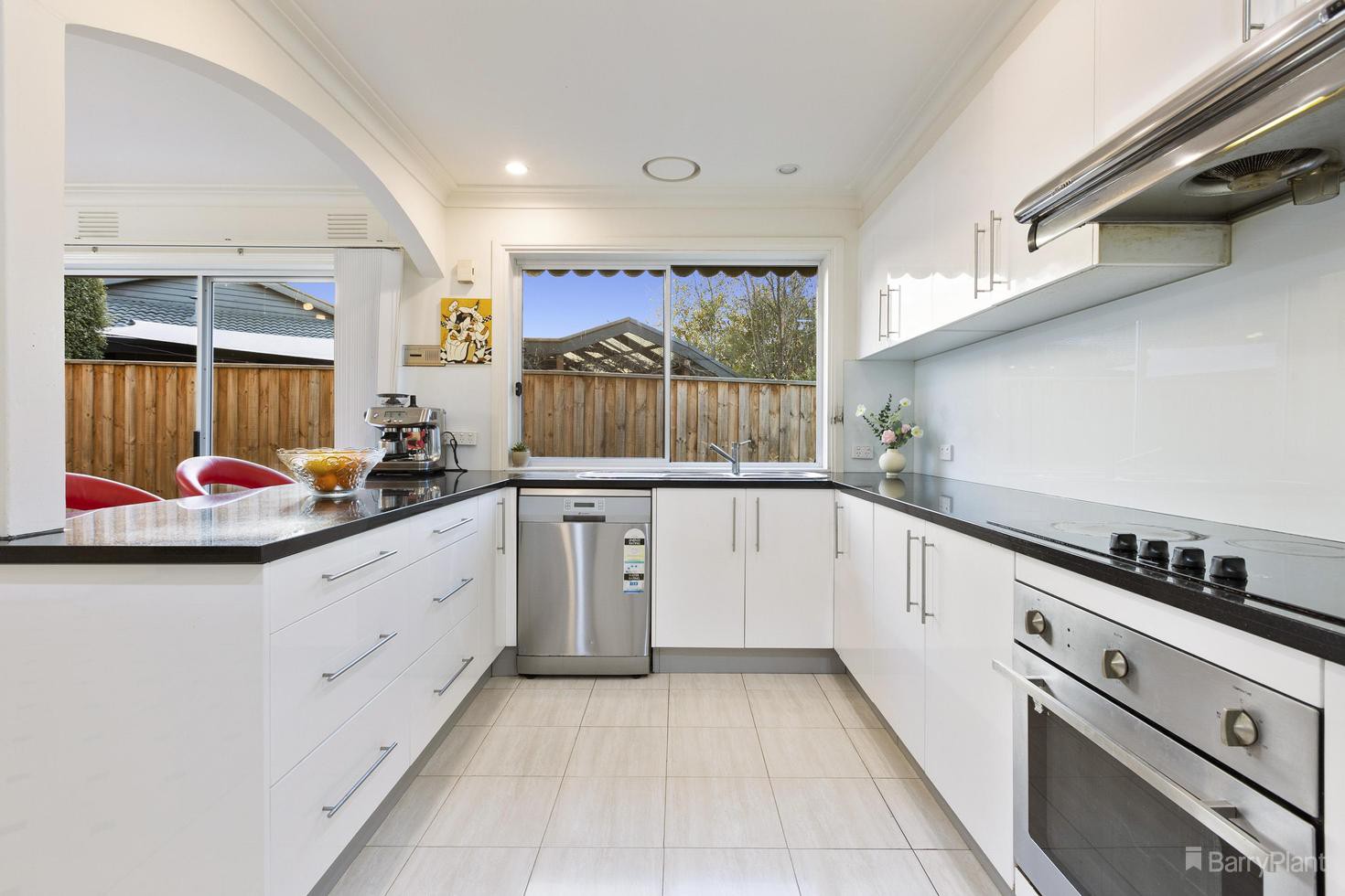 7 Yallaroo Court, Doncaster East, VIC 3109, Doncaster East - Thumbnail 6