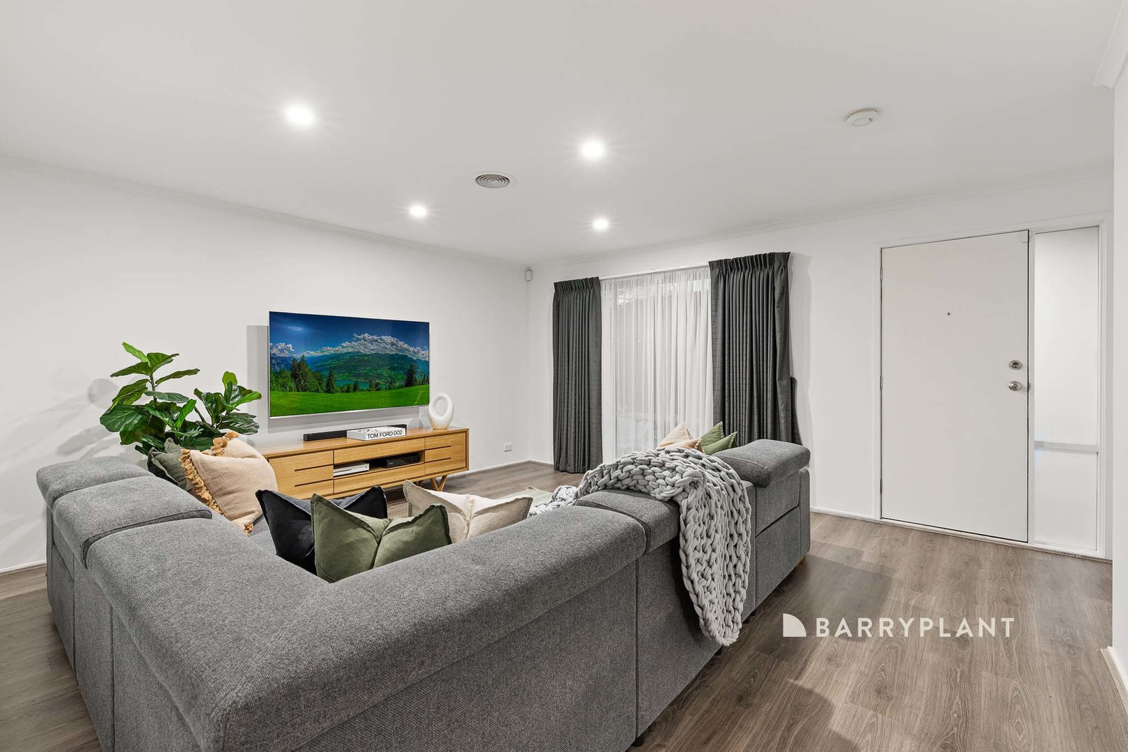 70 Amber Crescent, Narre Warren, VIC 3805, Narre Warren - Thumbnail 4