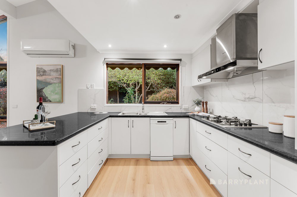 70 Amersham Drive, Wantirna, VIC 3152, Wantirna - Thumbnail 3