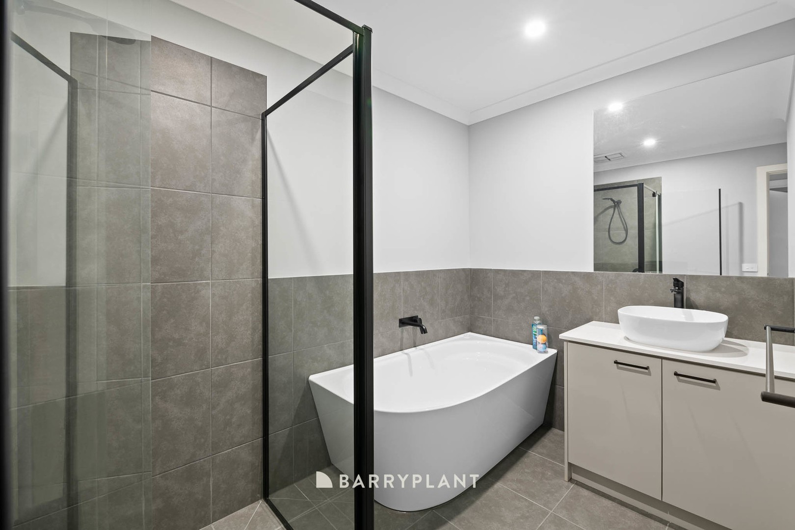 70 Athenaeum Avenue, Clyde North, VIC 3978, Clyde North - Thumbnail 4