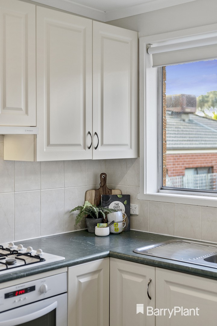 70 Bellara Drive, Mooroolbark, VIC 3138, Mooroolbark - Thumbnail 4