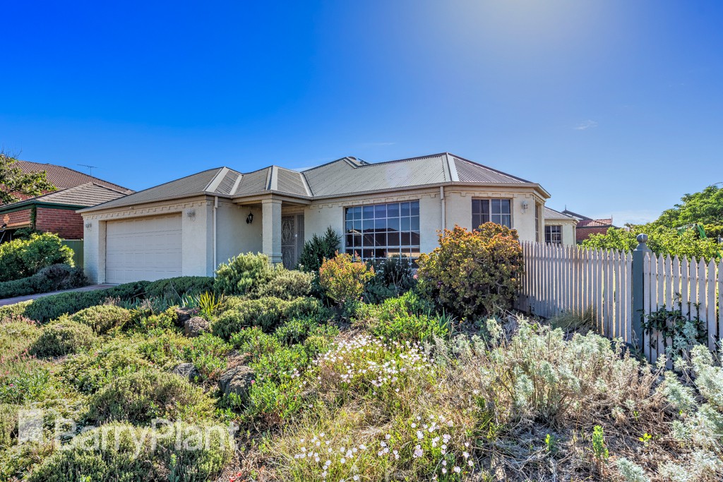 70 Chisholm DriveCaroline Springs, VIC 3023  - Leased, Caroline Springs - Thumbnail 2