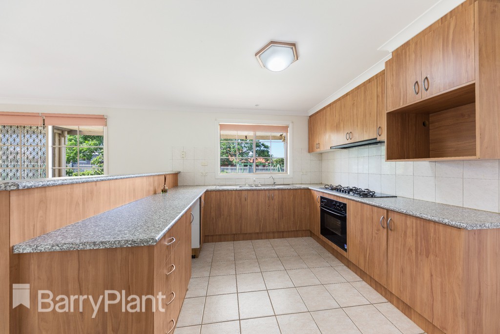 70 Chisholm DriveCaroline Springs, VIC 3023  - Leased, Caroline Springs - Thumbnail 4