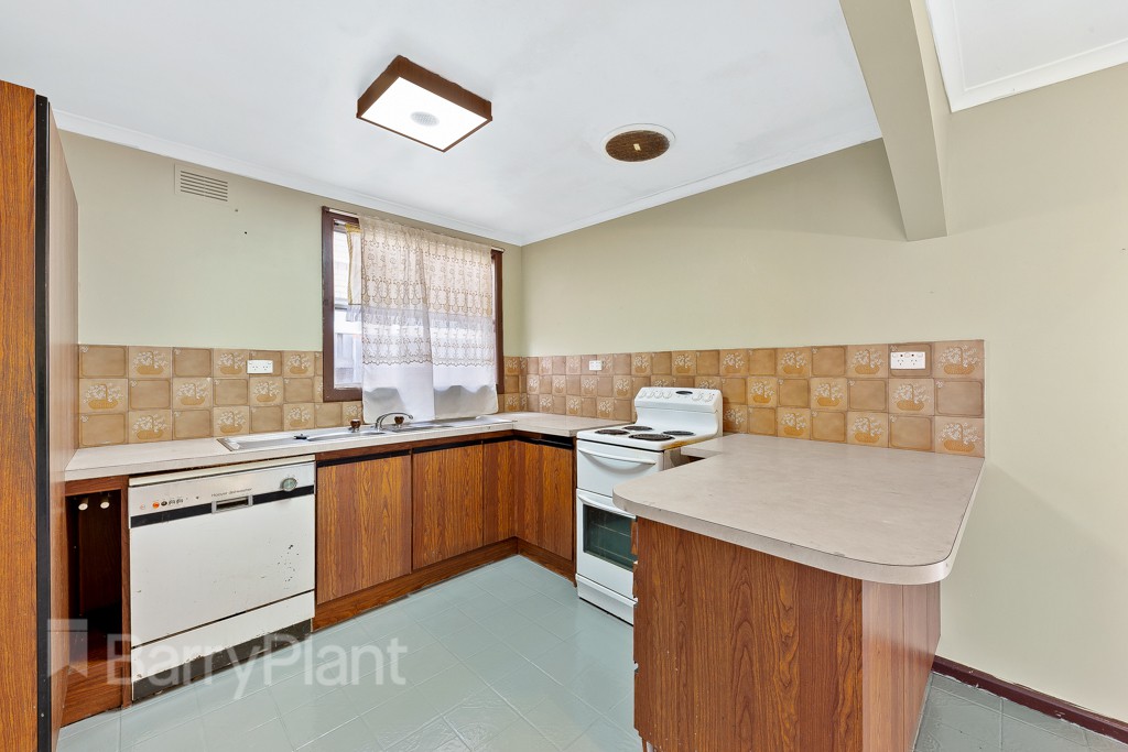 70 Conrad Street, St Albans, VIC 3021, St Albans - Thumbnail 3