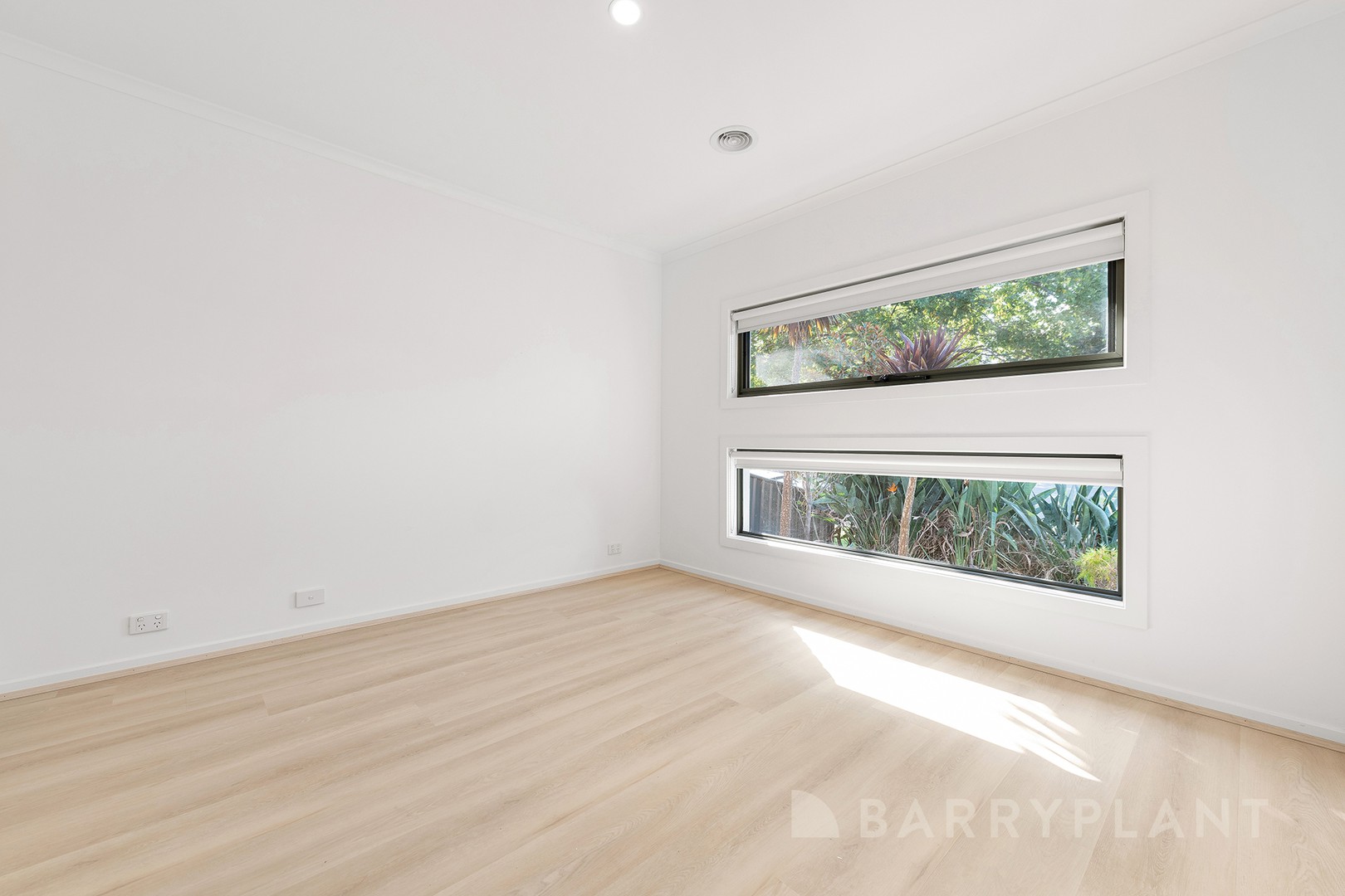 70 Duncombe Park Way, Deer Park, VIC 3023, Deer Park - Thumbnail 2