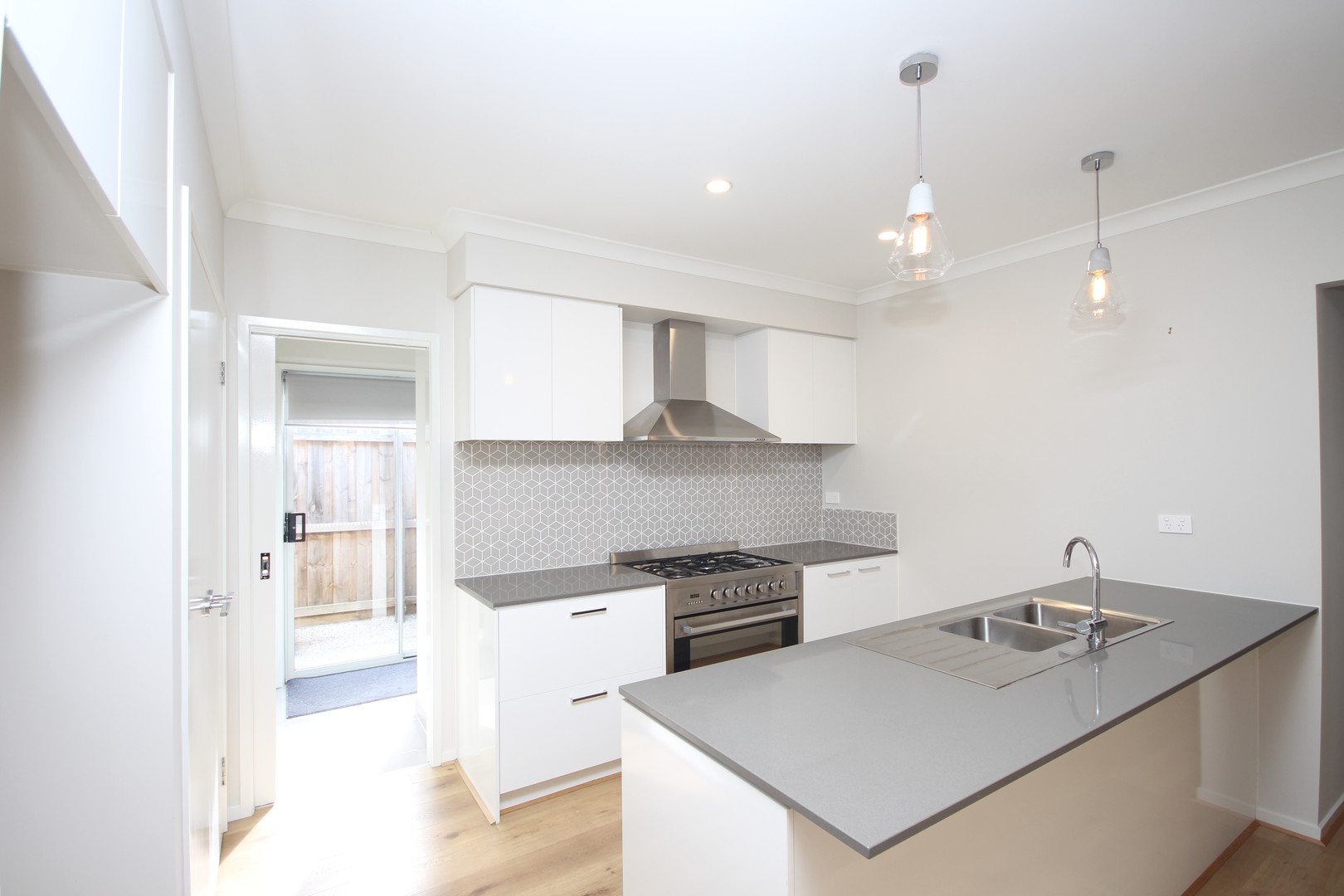 70 Grove Road, Grovedale, VIC 3216, Grovedale - Thumbnail 2