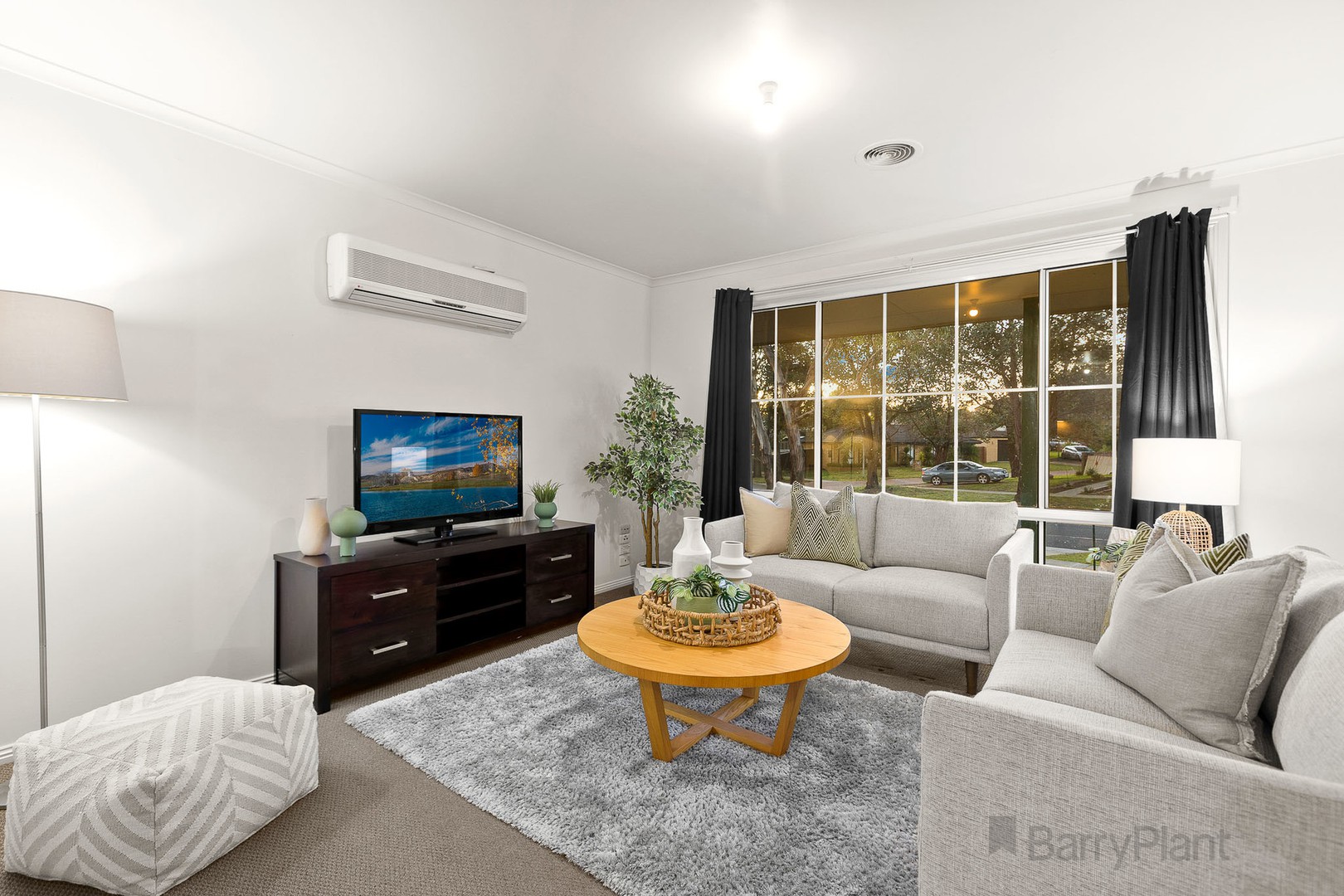 70 Leigh Drive, Pakenham, VIC 3810, Pakenham - Thumbnail 2