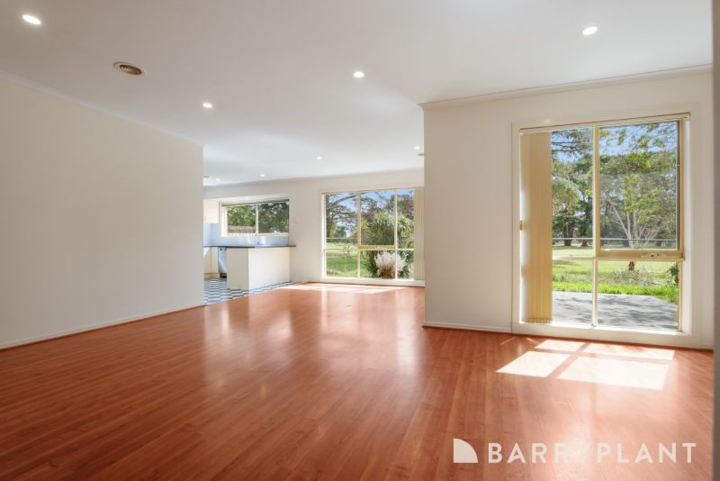 70 Montrose Av, Edithvale, VIC 3196, Edithvale - Thumbnail 6