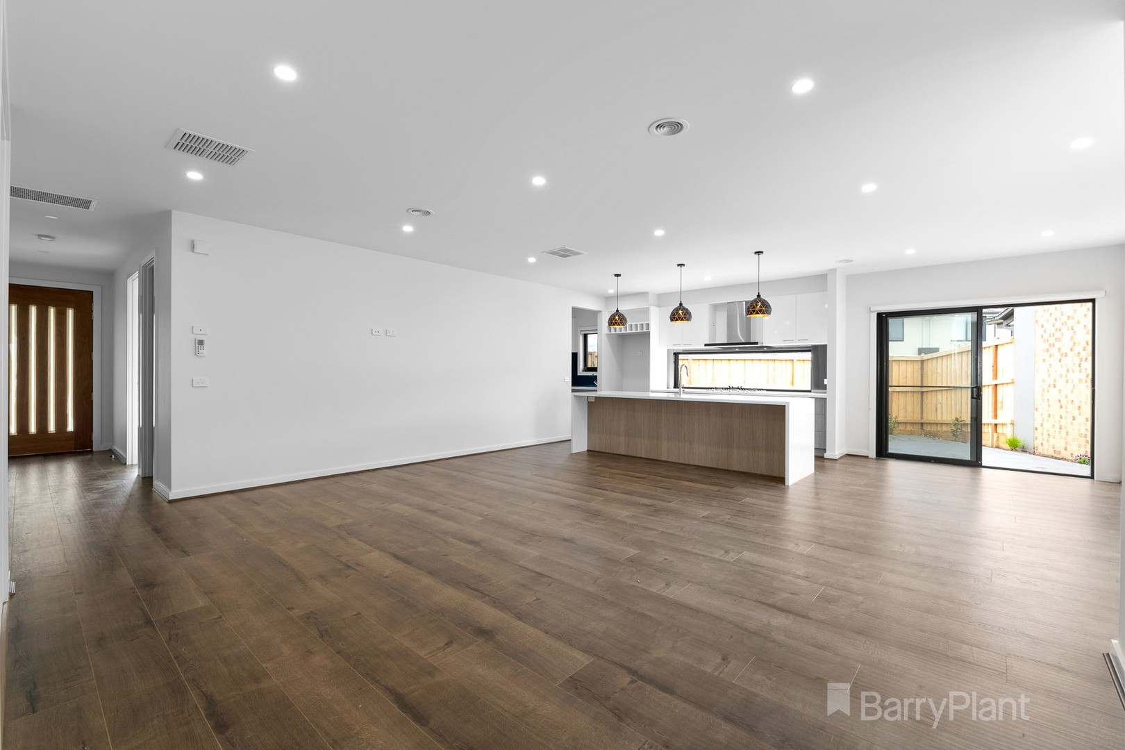 70 Picnic Avenue, Clyde North, VIC 3978, Clyde North - Thumbnail 2