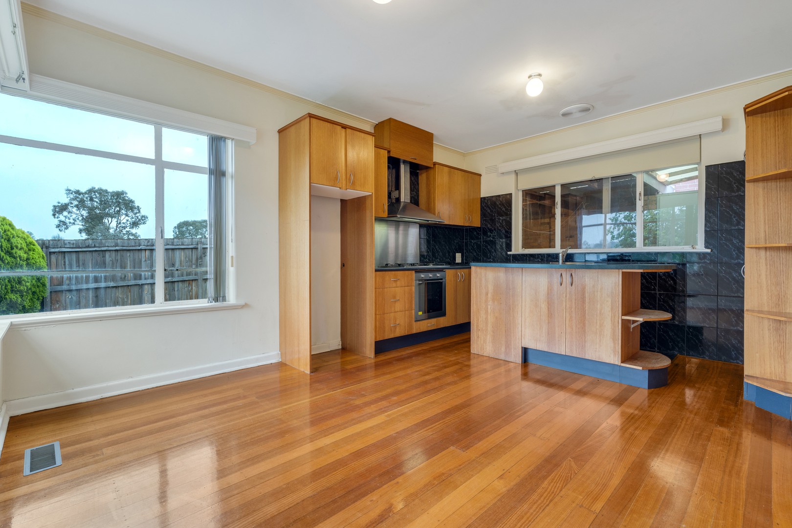 70 Rathcown Road, Reservoir, VIC 3073, Reservoir - Thumbnail 4