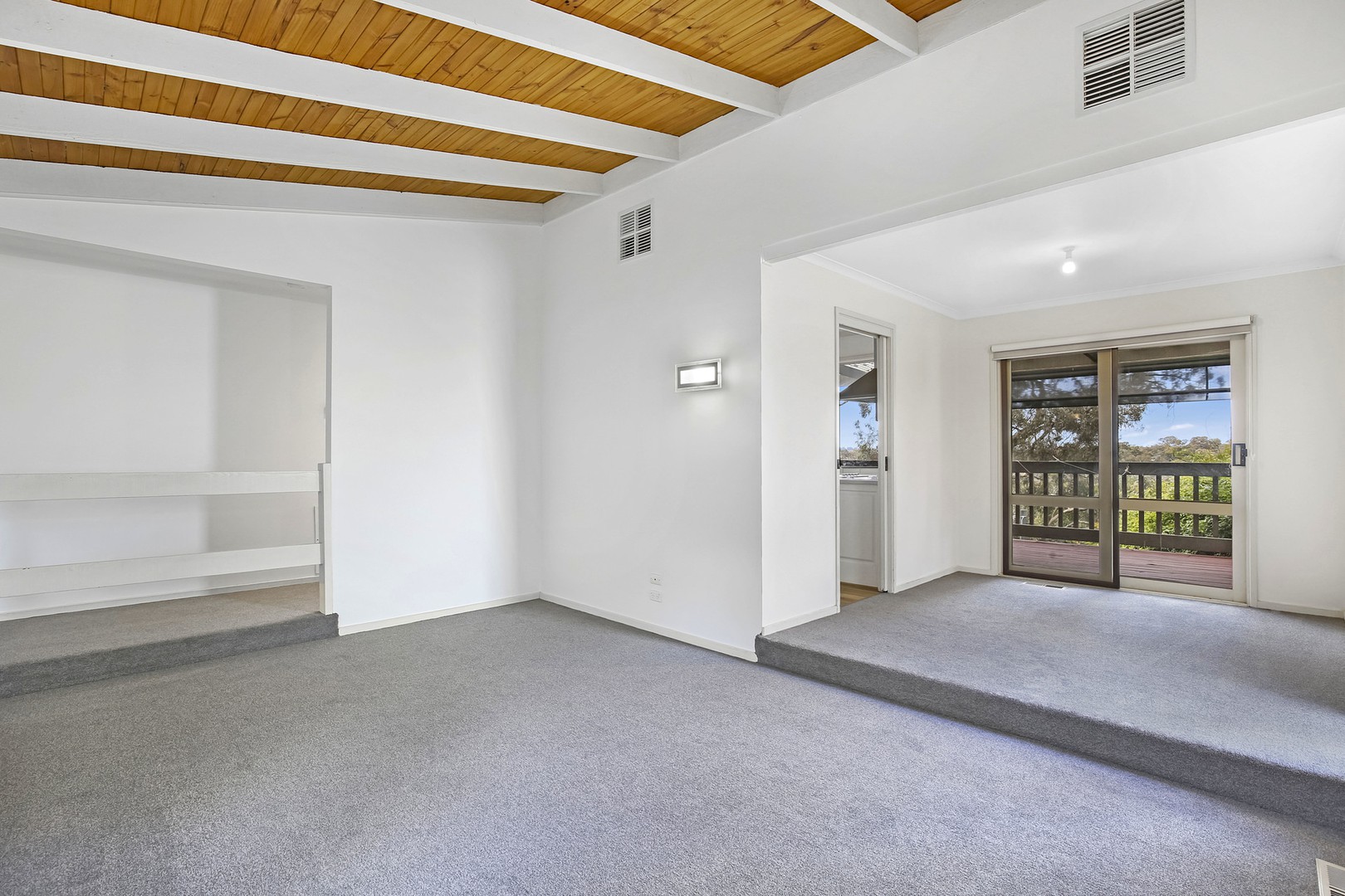 70 Reichelt Avenue, Montmorency, VIC 3094, Montmorency - Thumbnail 5