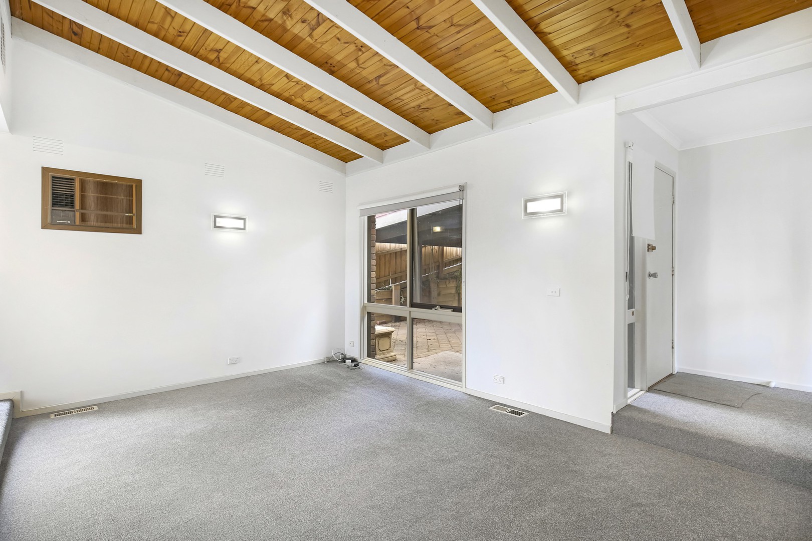 70 Reichelt Avenue, Montmorency, VIC 3094, Montmorency - Thumbnail 7
