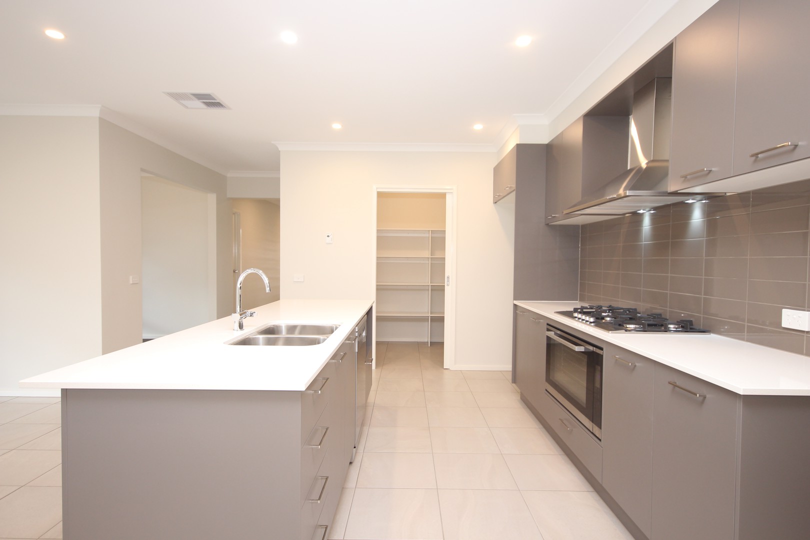 70 Sanctuary Boulevard, Armstrong Creek, VIC 3217 - Thumbnail 2 - 22/04/2025