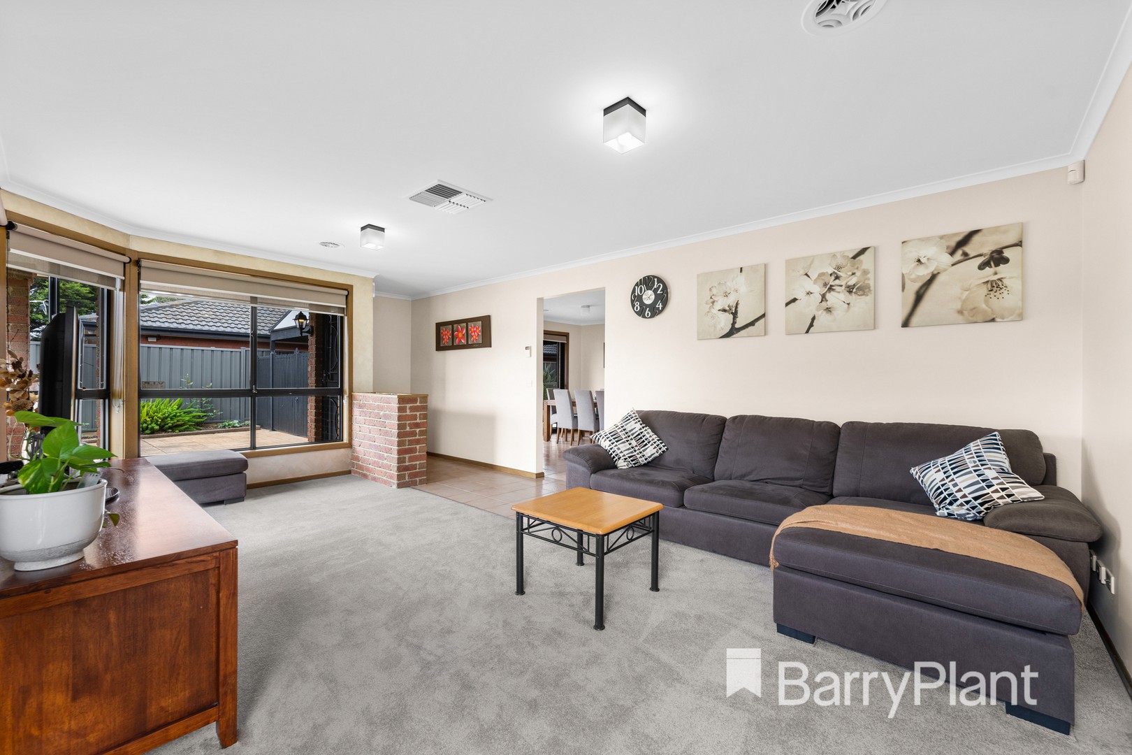 70 Silvereye Crescent, Werribee, VIC 3030, Werribee - Thumbnail 2