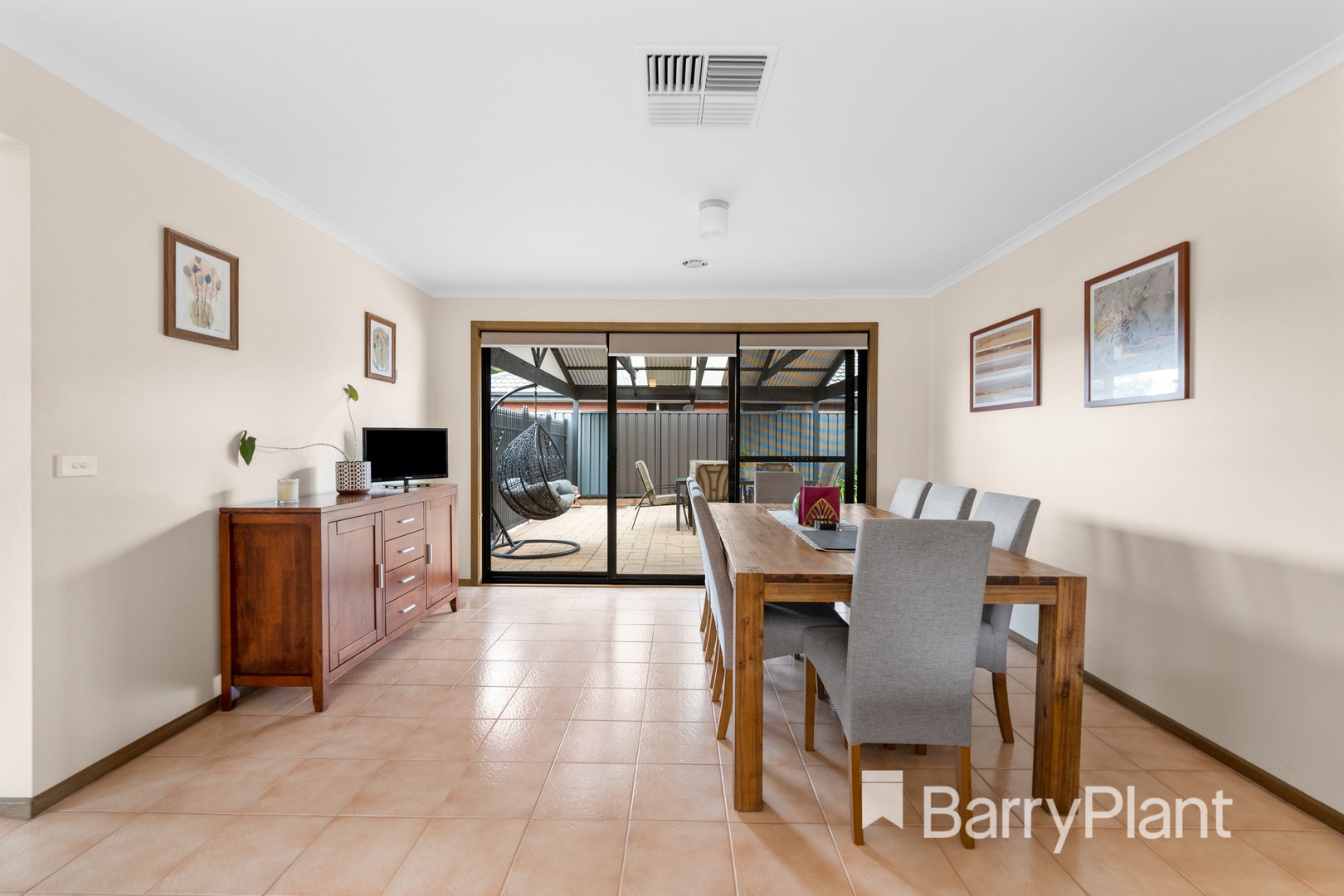 70 Silvereye Crescent, Werribee, VIC 3030, Werribee - Thumbnail 6
