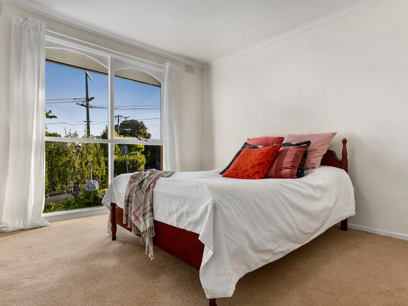 70 Winston Road, Viewbank, VIC 3084, Viewbank - Thumbnail 5