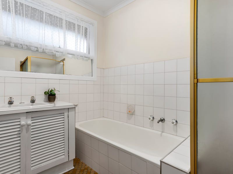 70 Winston Road, Viewbank, VIC 3084, Viewbank - Thumbnail 7