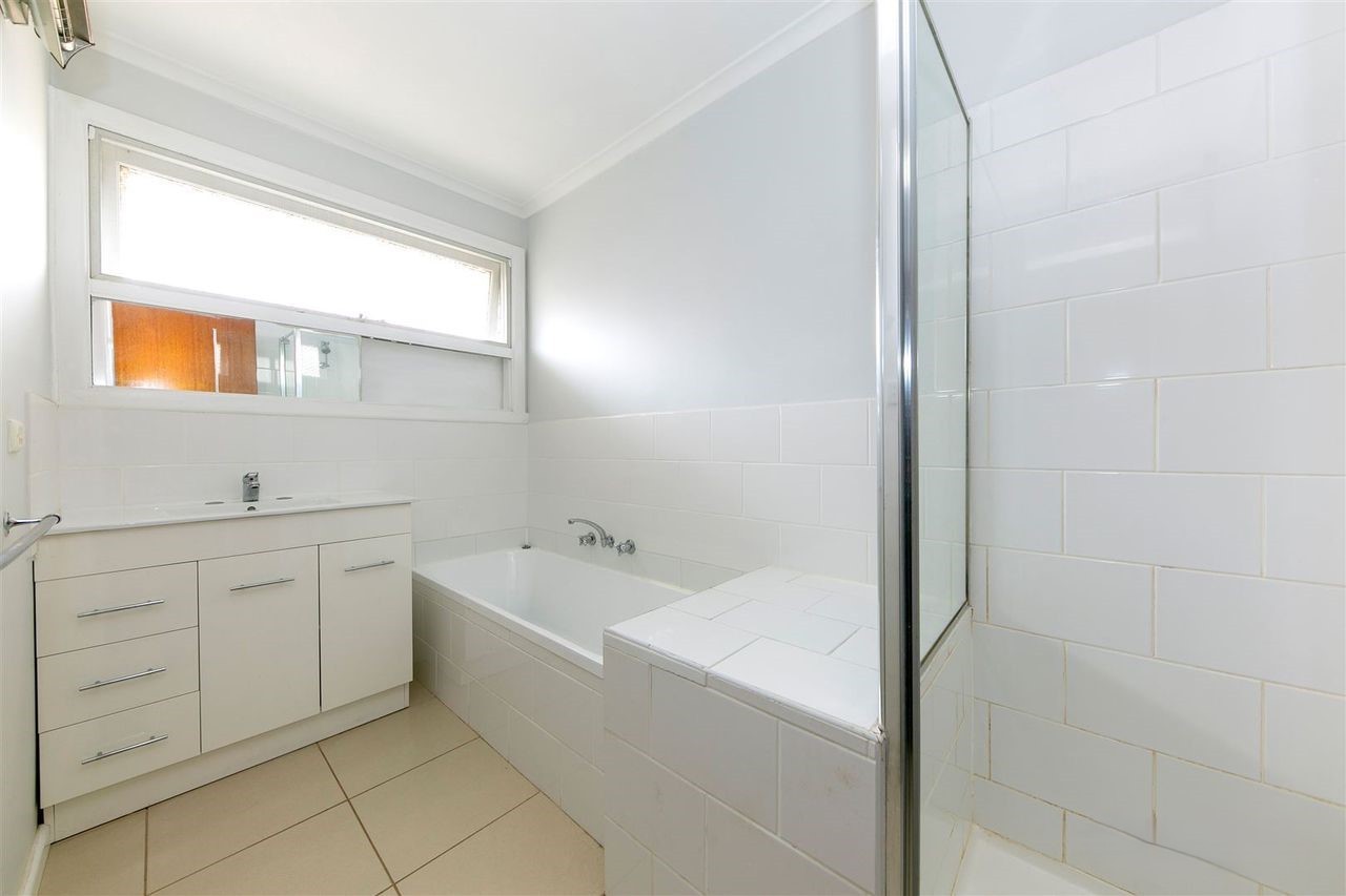 700 Ferntree Gully Road, Wheelers Hill, VIC 3150, Wheelers Hill - Thumbnail 4