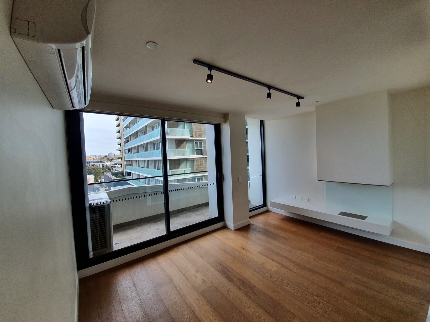 702/2 Claremont Street, South Yarra, VIC 3141, South Yarra - Thumbnail 4