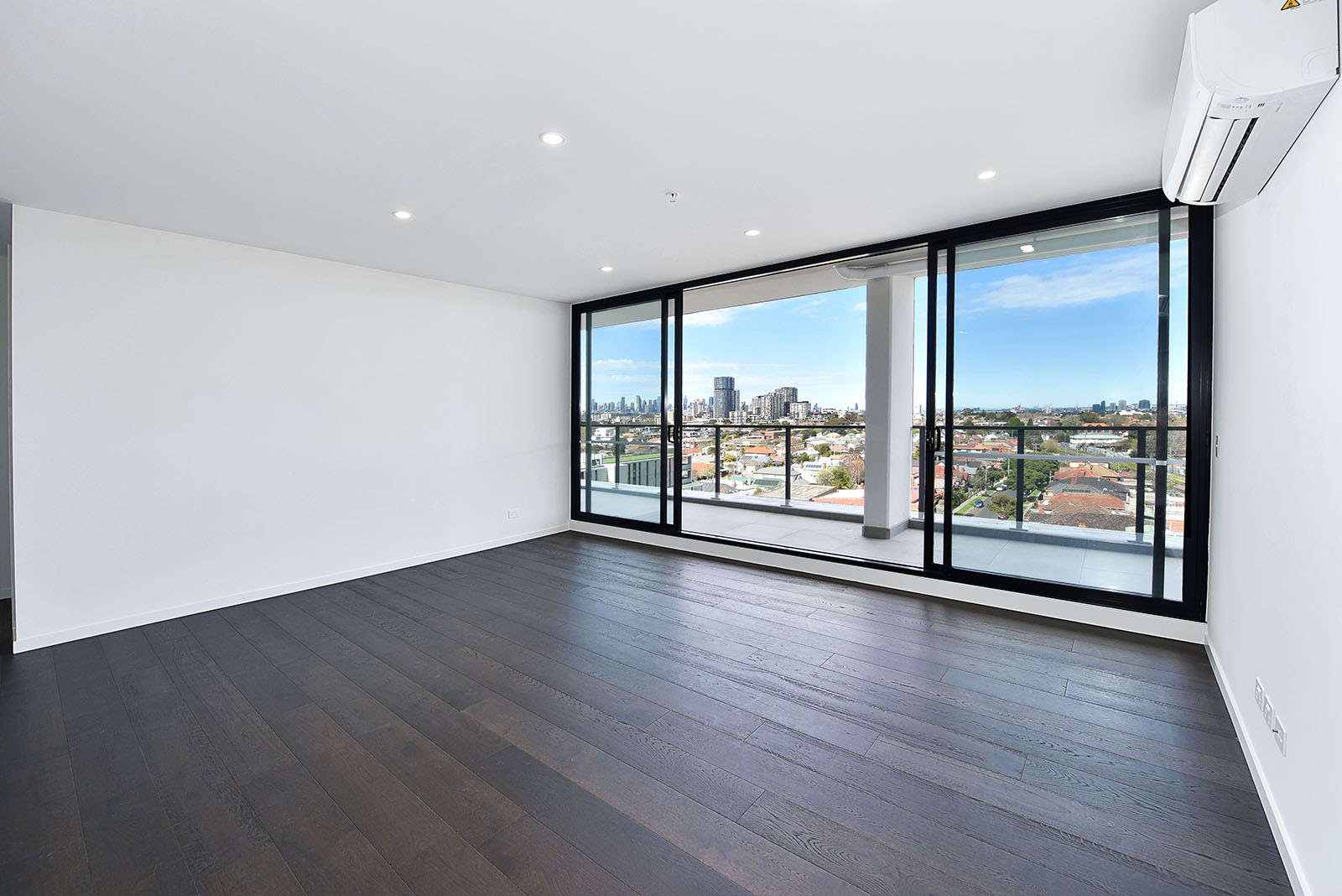 702/29 Russell Street, Essendon, VIC 3040 - Thumbnail 2 - 20/10/2023