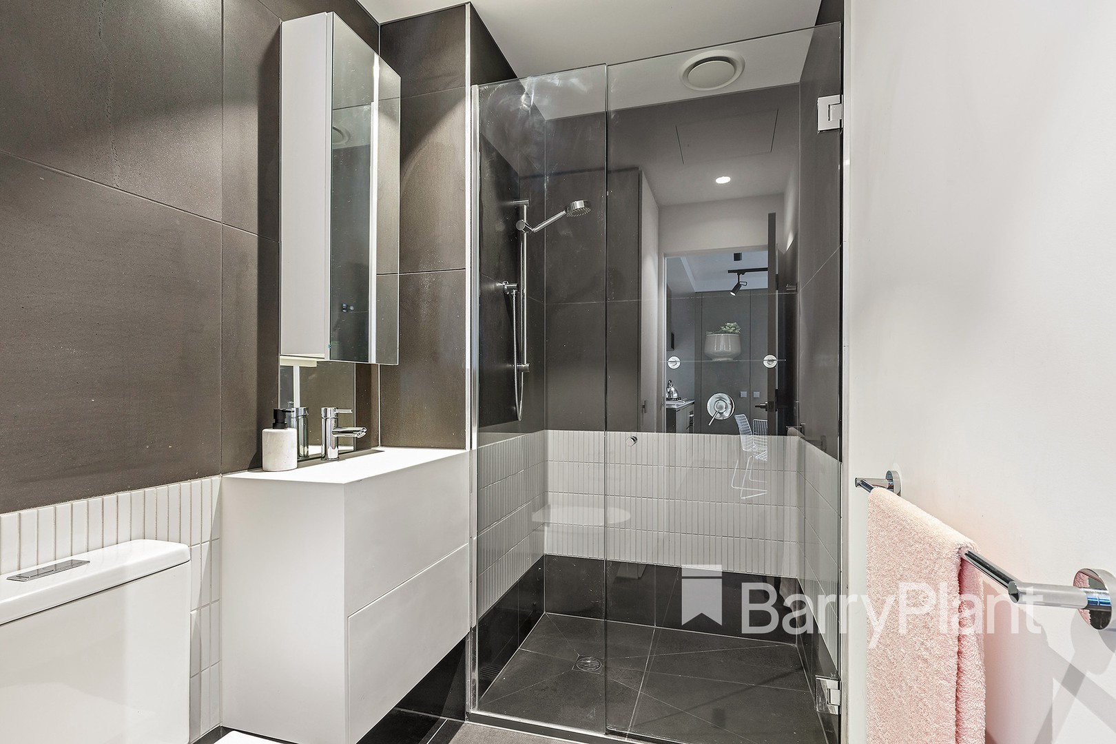 704/70 Stanley Street, Collingwood, VIC 3066 - Thumbnail 2 - 22/06/2022