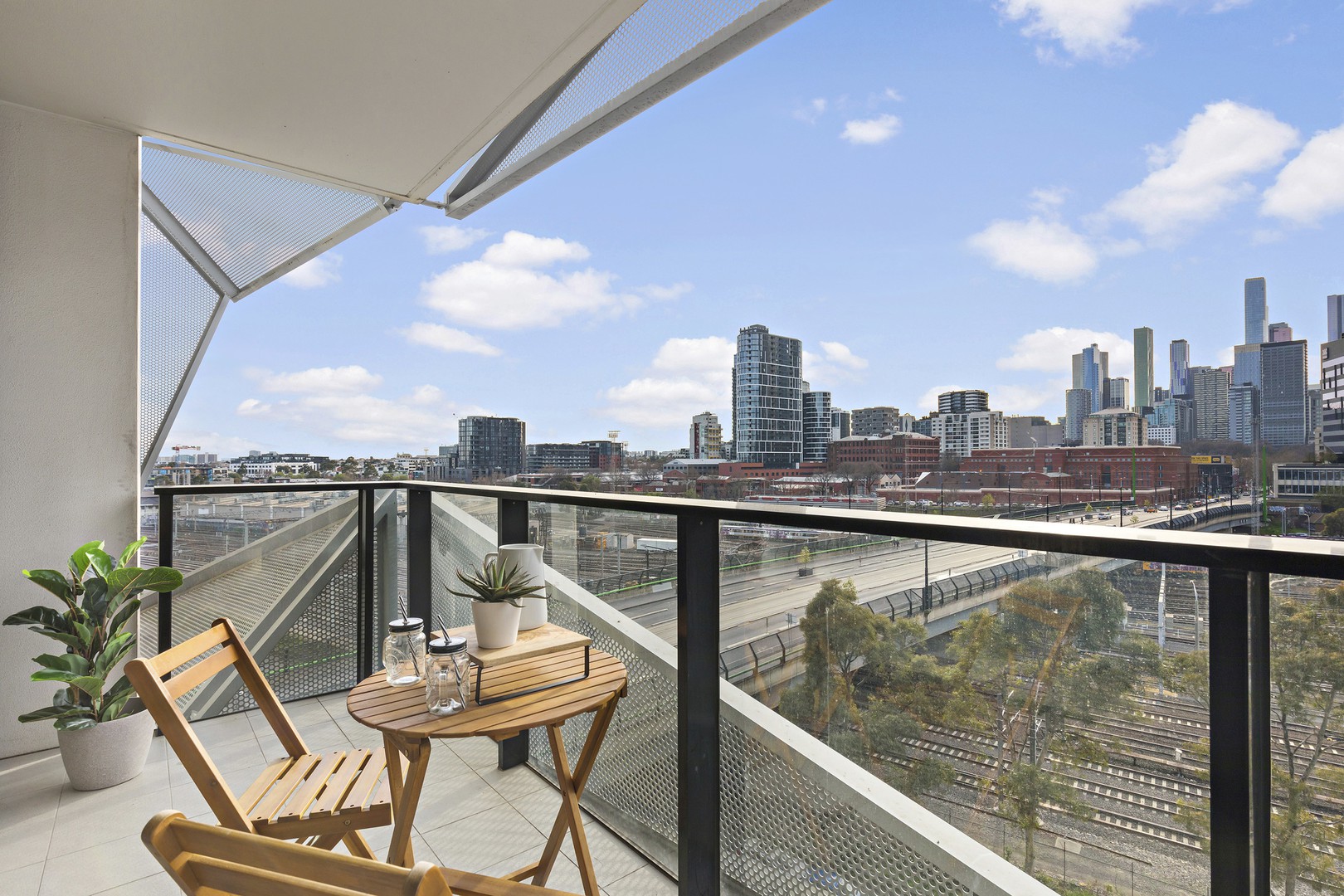706/673 La Trobe Street, Docklands, VIC 3008, Docklands - Thumbnail 2