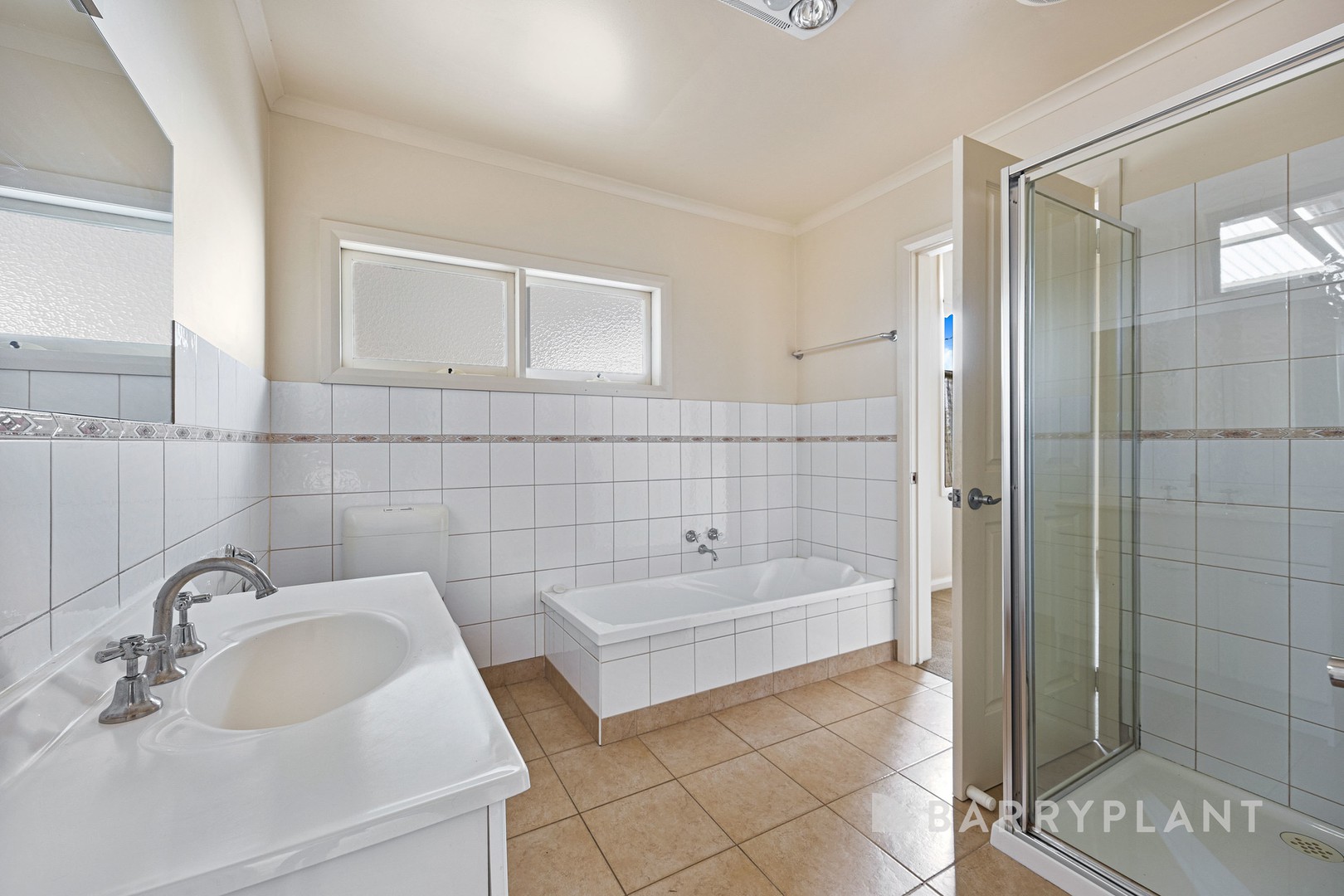 706 Doveton Street North, Soldiers Hill, VIC 3350 - Thumbnail 2 - 08/10/2025